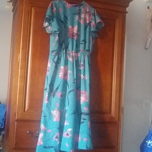 A New Day Ruffle Floral Faux Wrap Dress - Picture 5 of 7